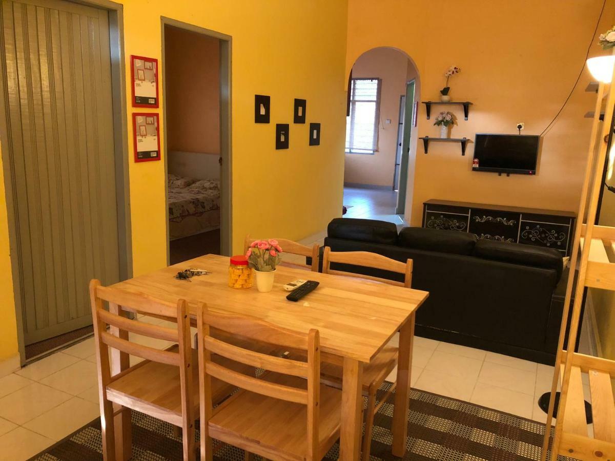 Addin Homestay Tanah Merah Tanah Merah  Exteriör bild